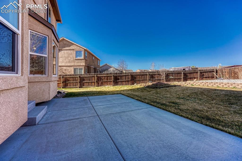 Image 31 of 36: Patio