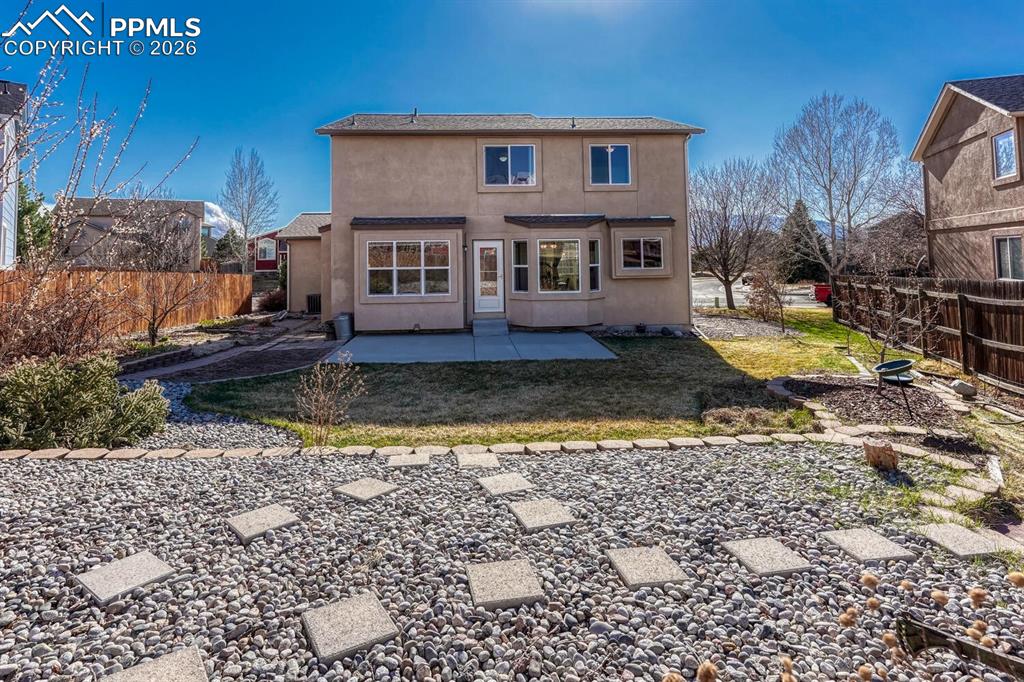 Image 33 of 36: Back of Structure