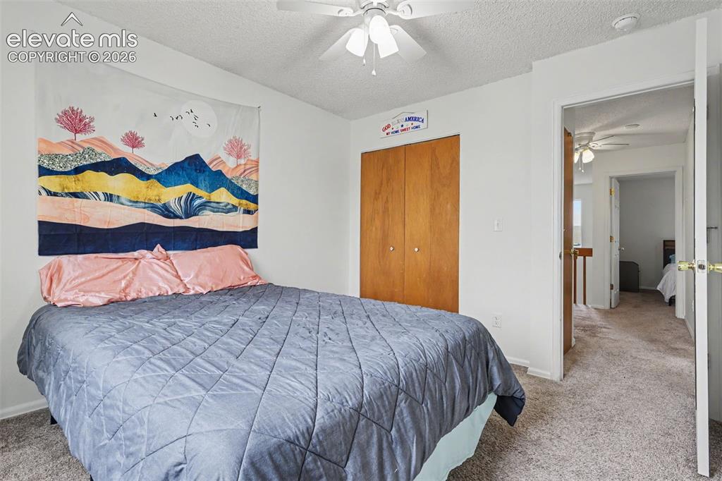 Image 15 of 36: Bedroom