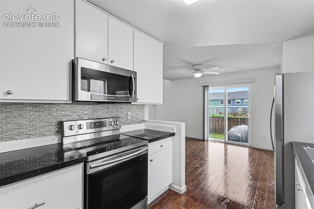 Image 8 of 36: Kitchen