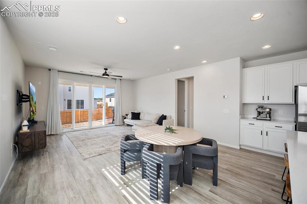 Image 11 of 48: Dining Area