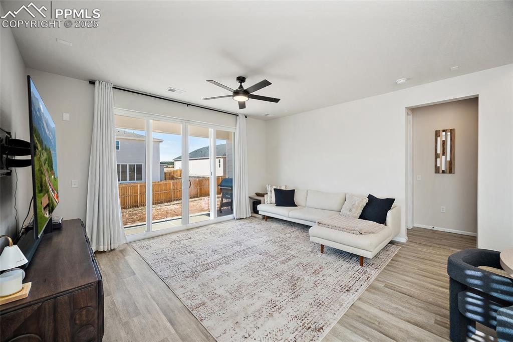 Image 14 of 48: Living Room