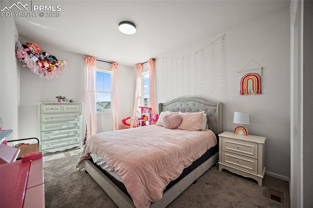 Image 25 of 48: Bedroom