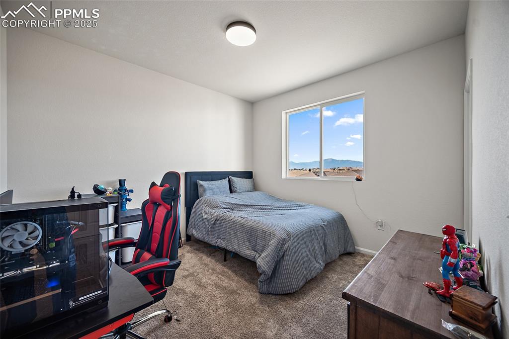 Image 26 of 48: Bedroom