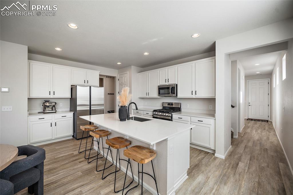 Image 5 of 48: Kitchen