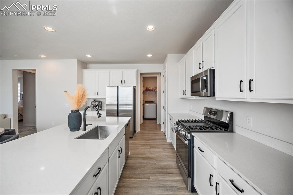 Image 8 of 48: Kitchen