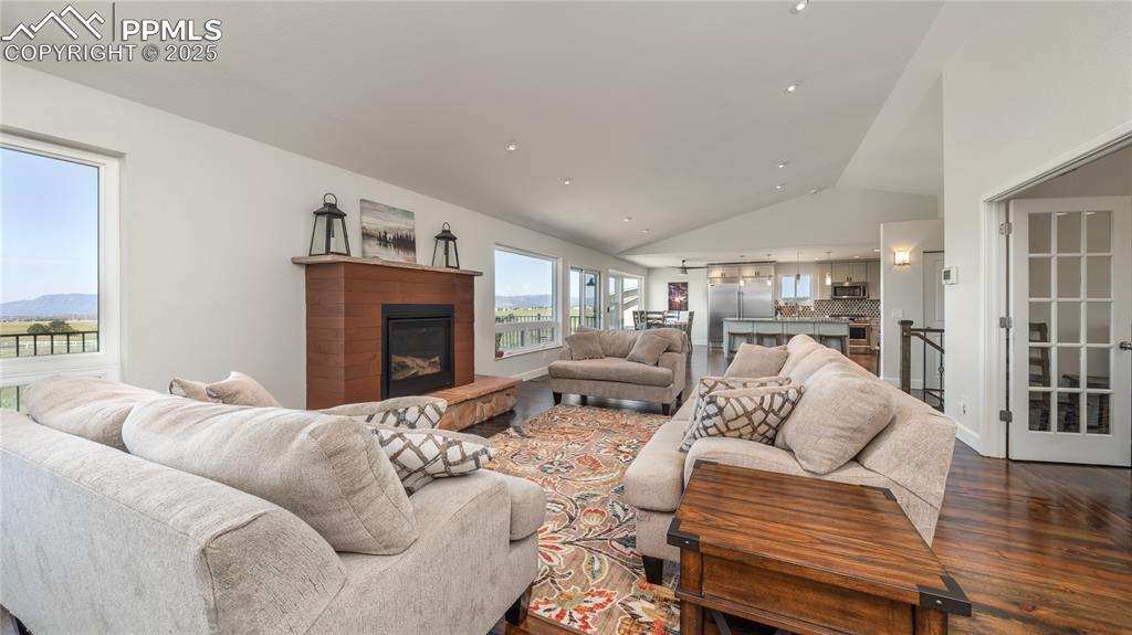 Image 13 of 48: Living Room