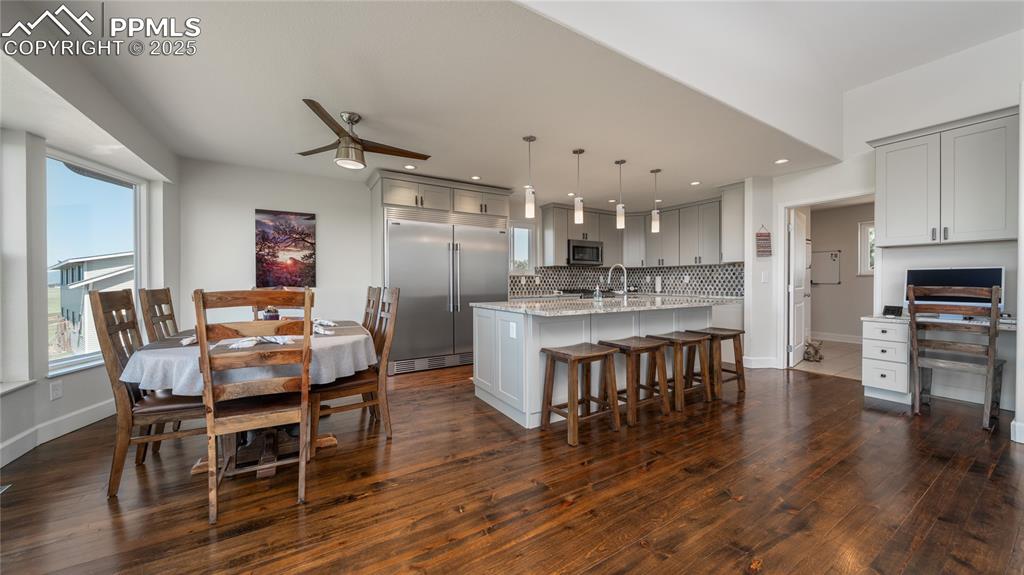 Image 6 of 48: Kitchen