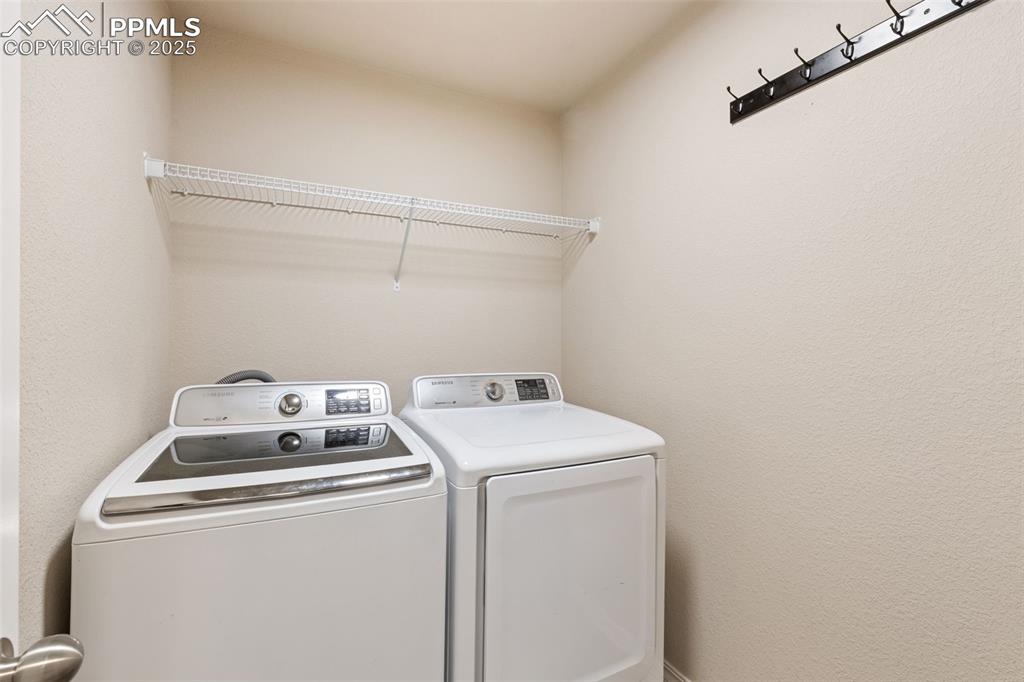 Image 12 of 28: Laundry