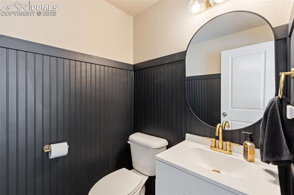 Image 4 of 28: Bathroom