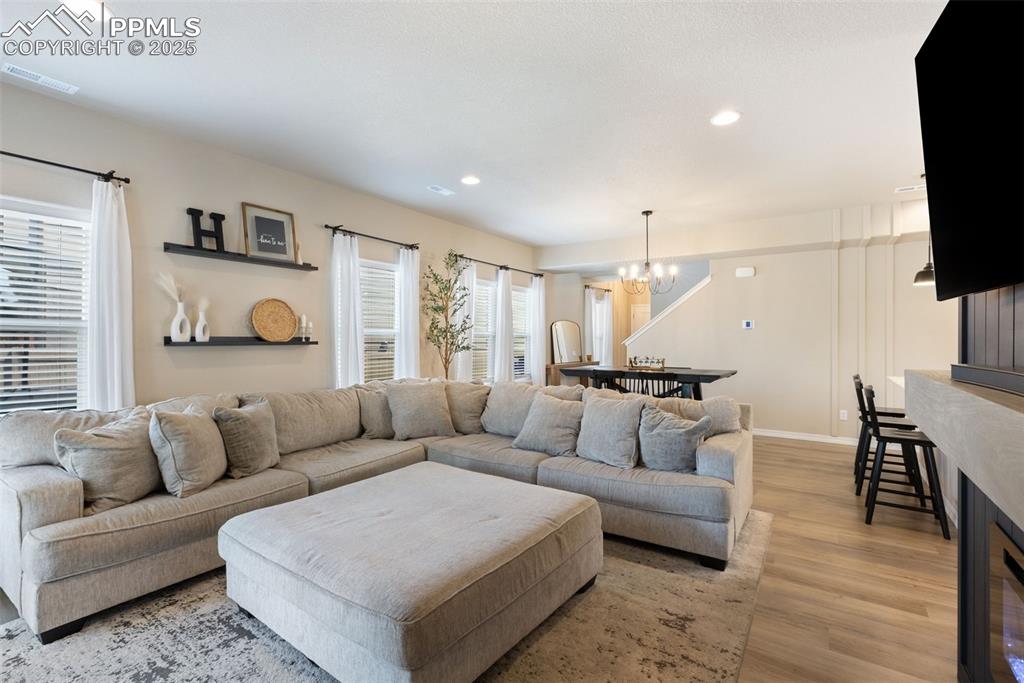 Image 7 of 28: Living Room