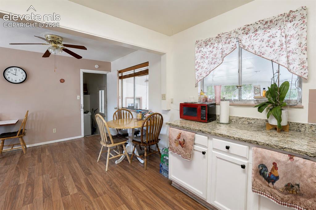 Image 11 of 39: Kitchen