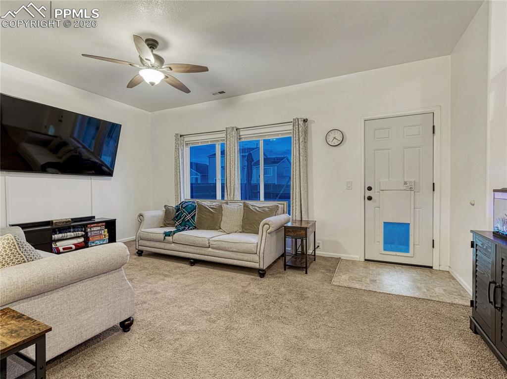 Image 11 of 30: Living Room