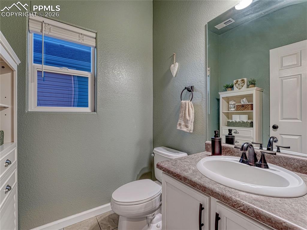 Image 13 of 30: Bathroom