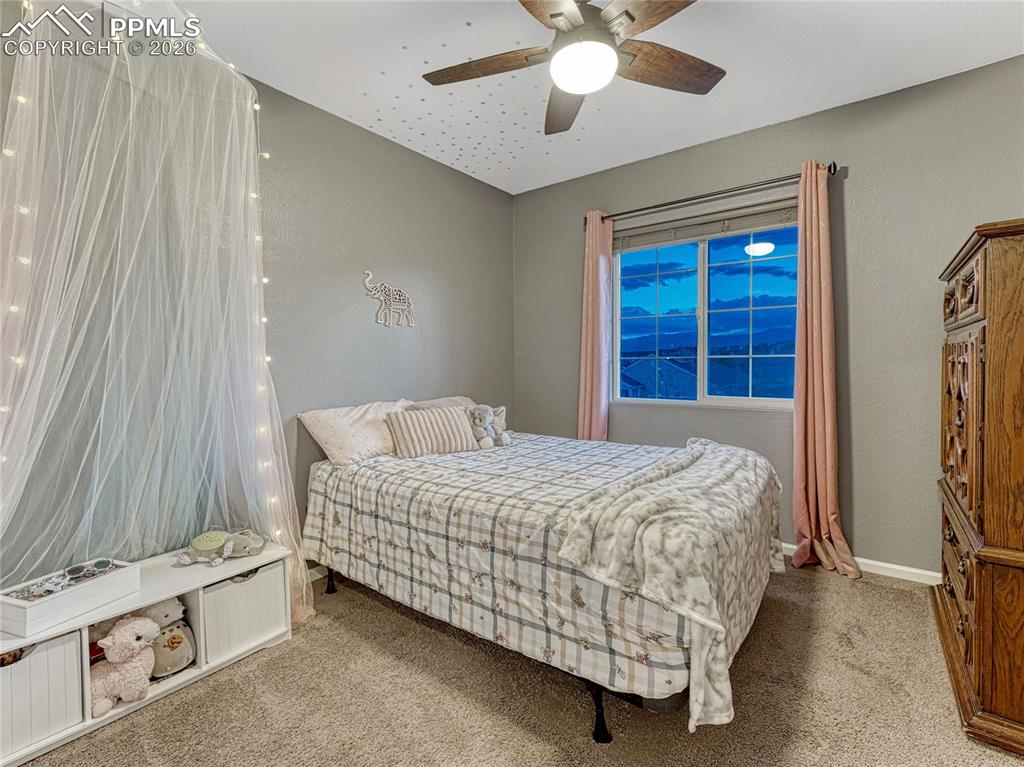 Image 17 of 30: Bedroom