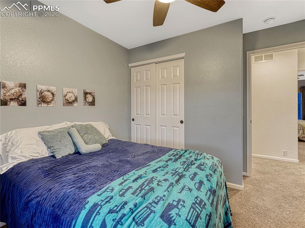 Image 21 of 30: Bedroom