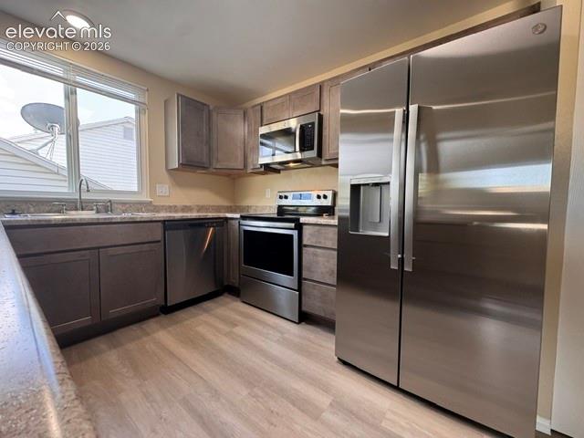 Image 8 of 34: Kitchen