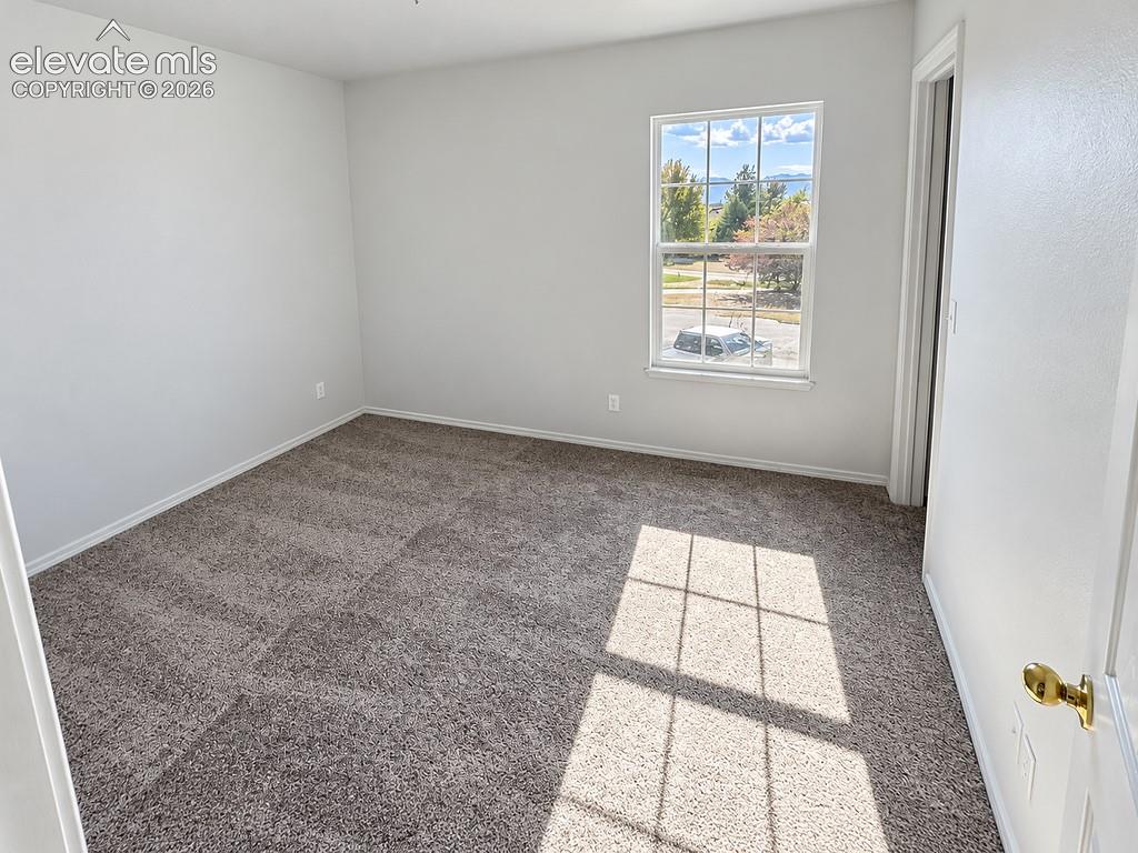 Image 19 of 32: 3rd Upstairs Bedroom