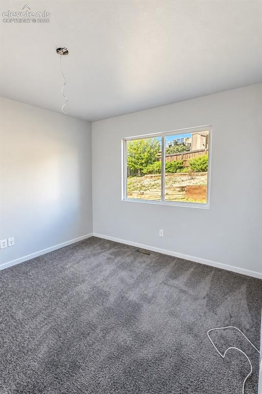 Image 20 of 32: 4th Upstairs Bedroom