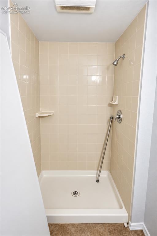 Image 27 of 32: Basement Bathroom