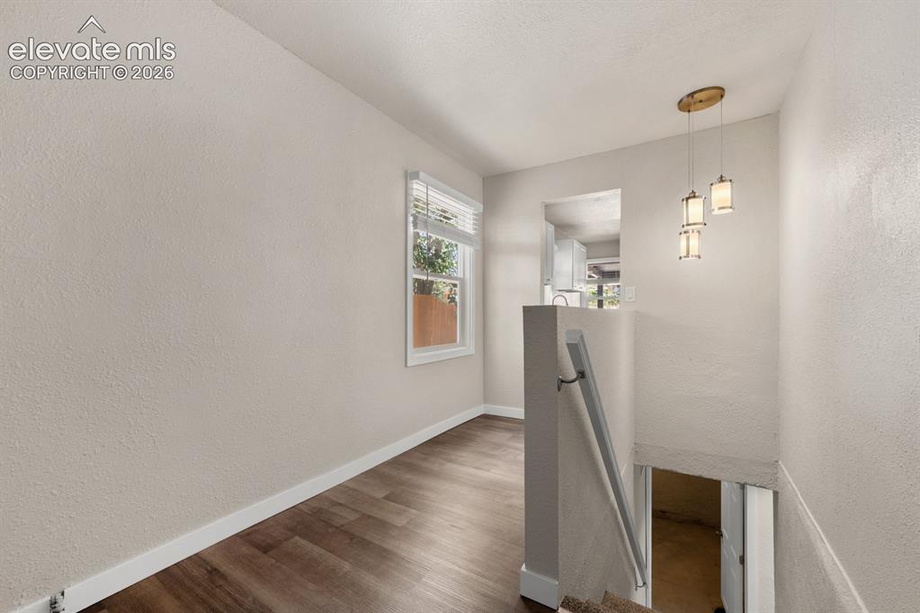 Image 19 of 31: Mud Room