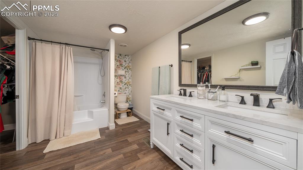 Image 9 of 22: Master bath