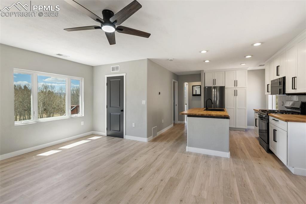 Image 8 of 44: Living Room