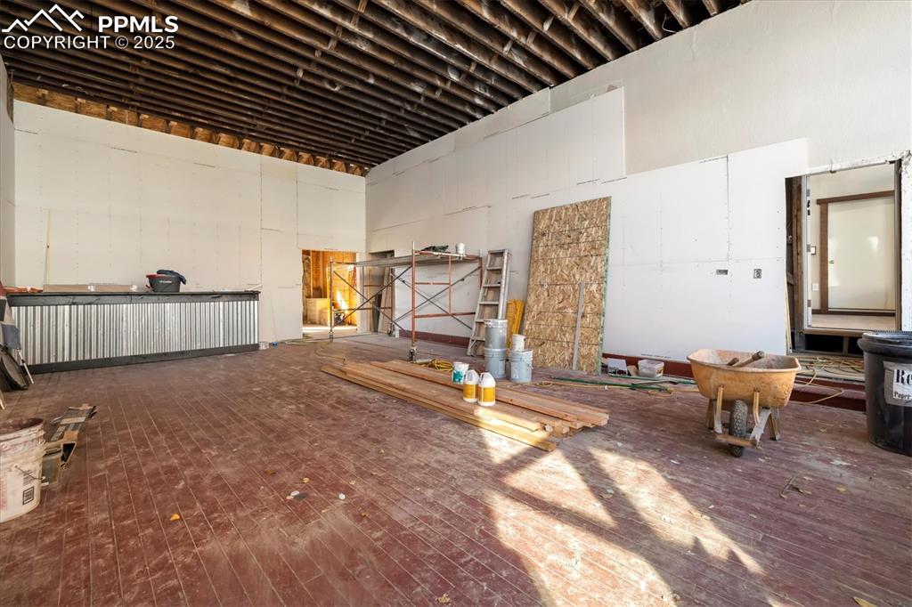 Image 20 of 43: Unit 310