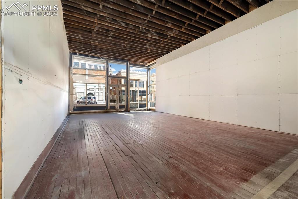 Image 25 of 43: Unit 310 - virtually altered to show space emptied