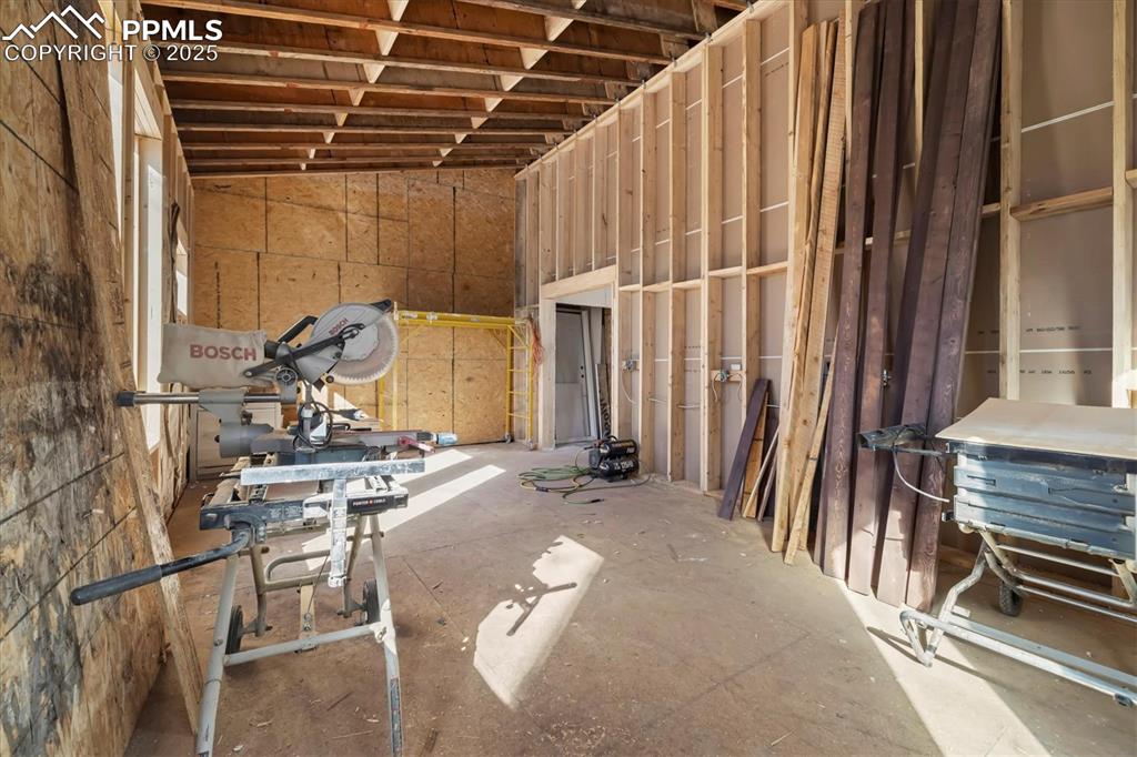 Image 28 of 43: Unit 310