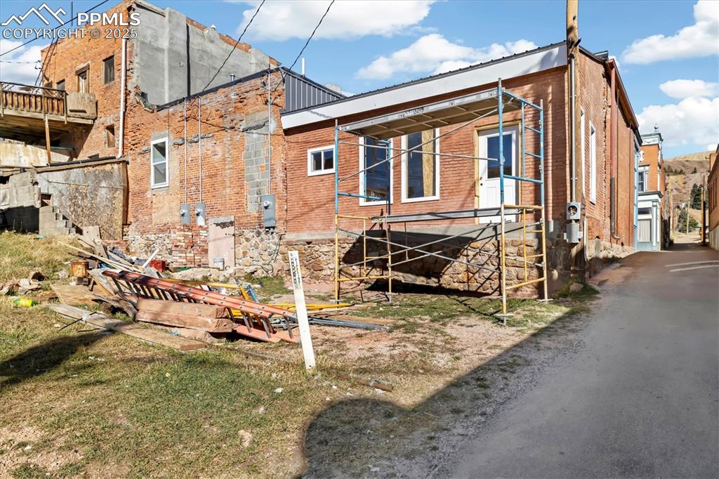 Image 30 of 43: Side of Structure