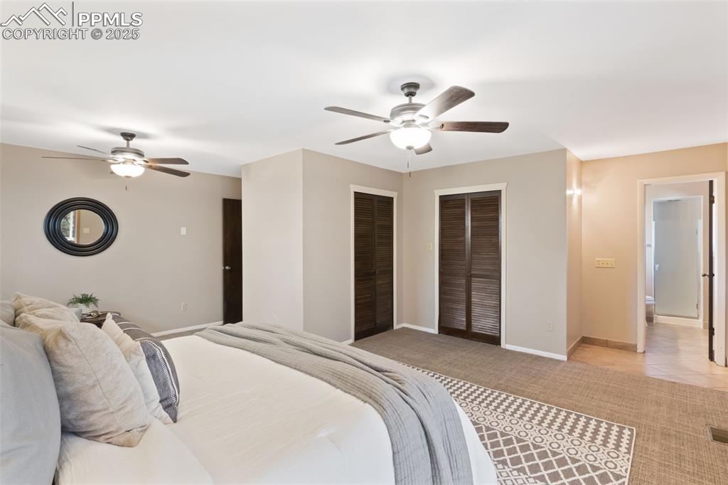 Image 16 of 40: Bedroom