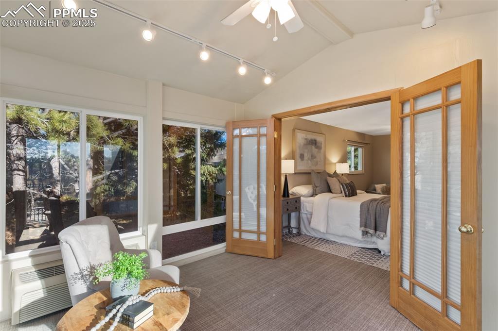 Image 17 of 40: Sun Room