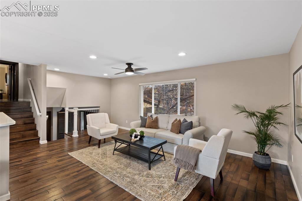 Image 2 of 40: Living Room