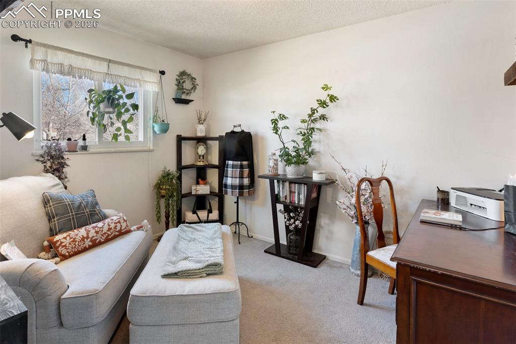 Image 19 of 36: Bedroom