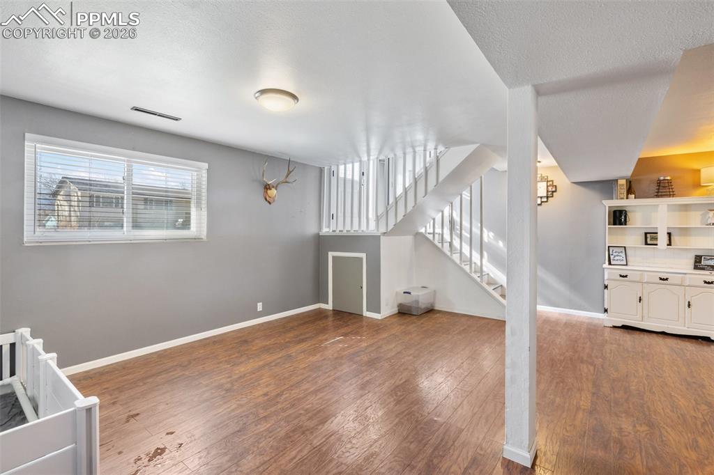 Image 23 of 36: Family Room