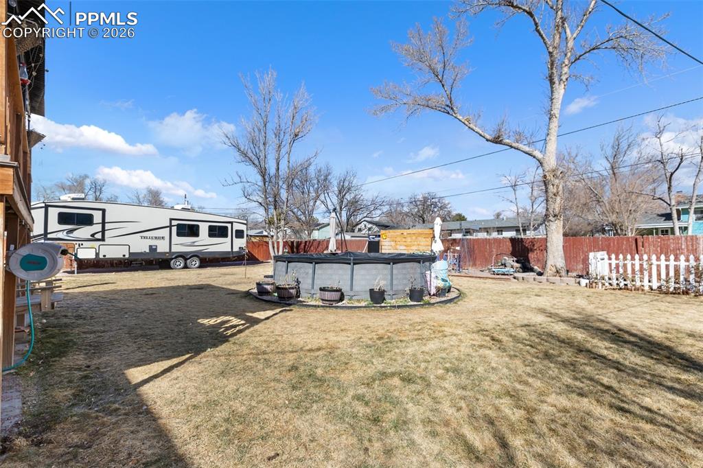 Image 36 of 36: Yard