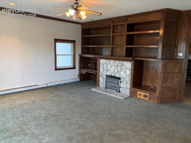 Image 13 of 31: Living Room