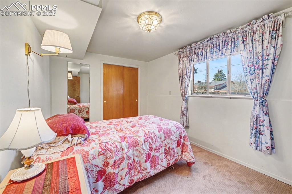 Image 21 of 45: Bedroom 3