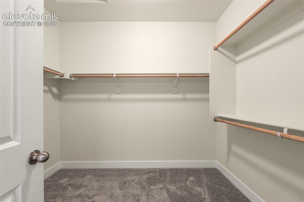 Image 25 of 49: Closet