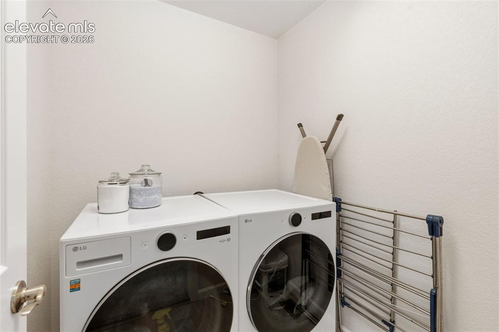 Image 13 of 28: Laundry