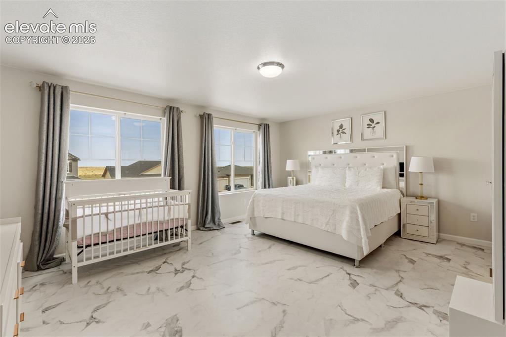 Image 14 of 28: Bedroom