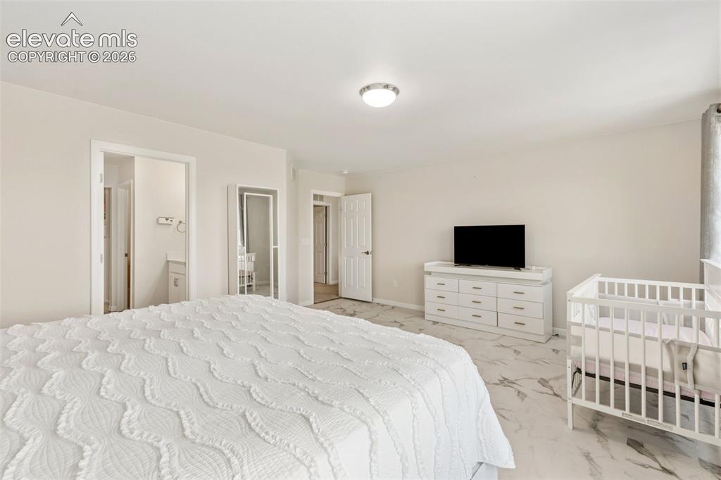 Image 15 of 28: Bedroom