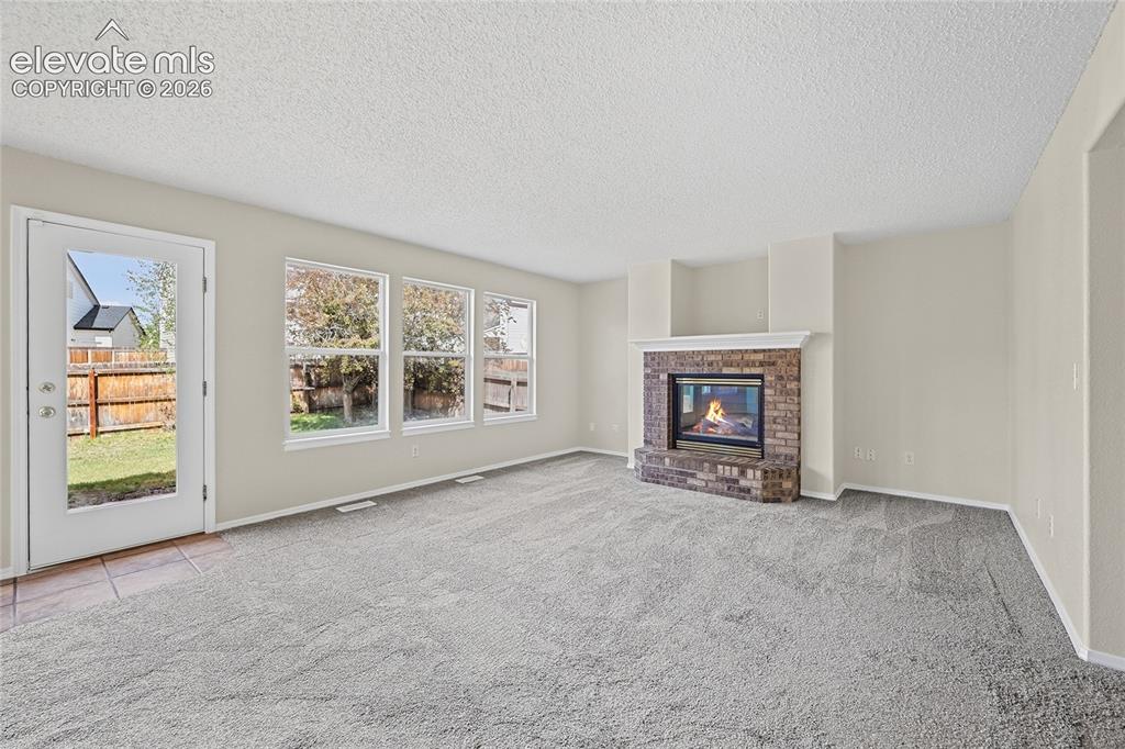 Image 13 of 30: Living Room