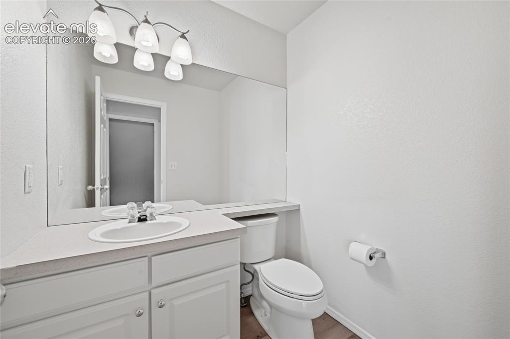Image 15 of 30: Bathroom
