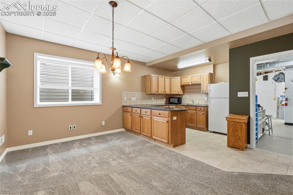 Image 36 of 50: Kitchen