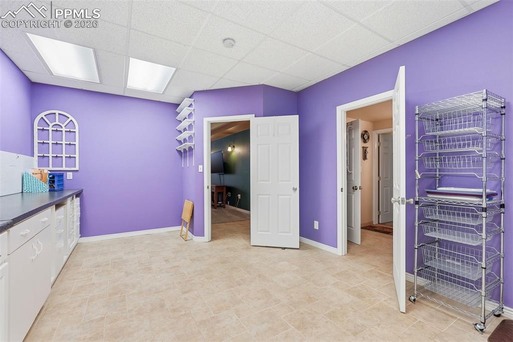 Image 39 of 50: Hobby Room