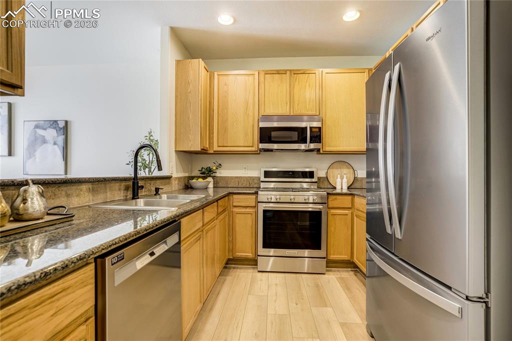 Image 10 of 43: Kitchen