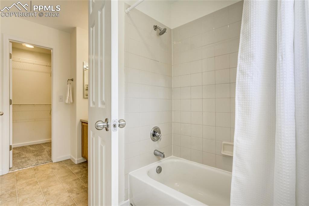Image 26 of 43: Master Bathroom