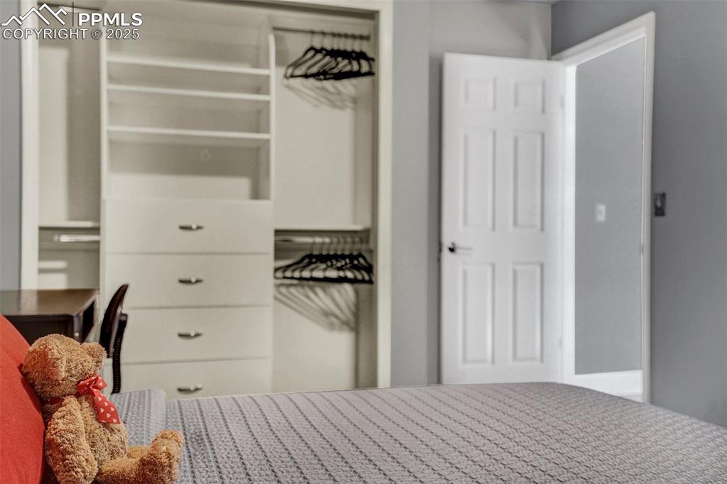 Image 39 of 50: Bedroom